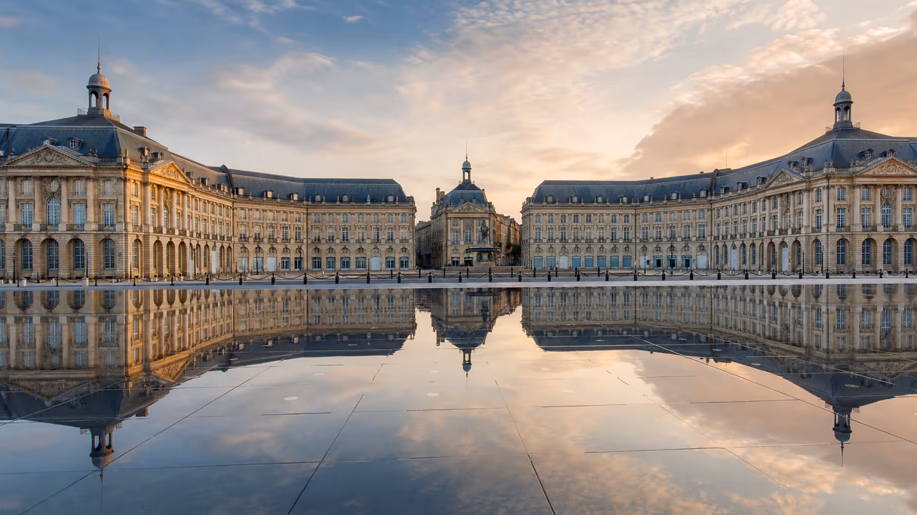 Place de la Bourse et Miroir d'eau à Bordeaux